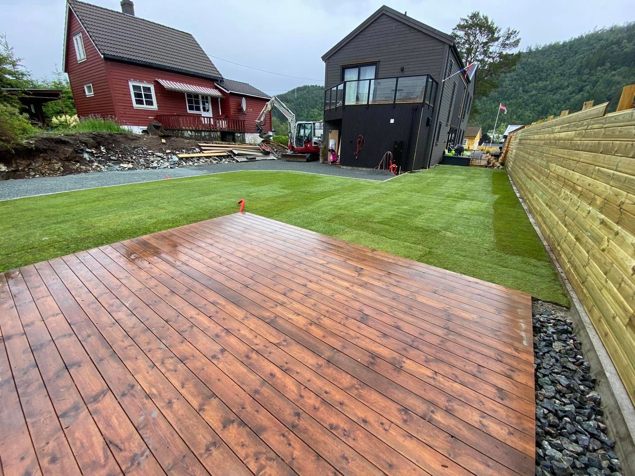 Terrasseplatting og ferdigplen